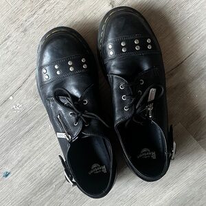 Leather studded oxford shoes